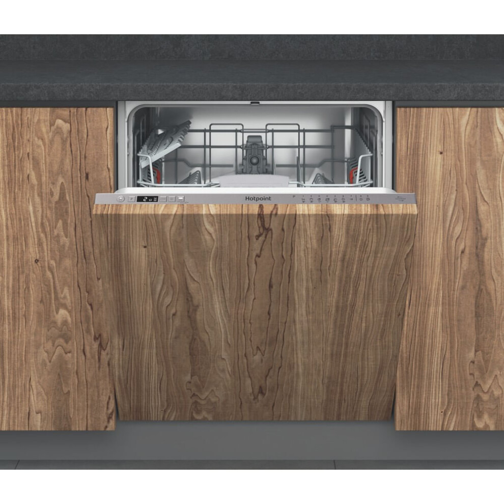 Hotpoint Fully Integrated Standard Dishwasher - Wood With Fixed Door Hinge Kit - C Rated
