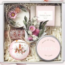 Orchid & Jasmine Spa Gift Box for Women – Luxury Pamper Set with Candle, Soap & Bath Treats – Birthday Gifts for Women, Spa Gifts for Mum