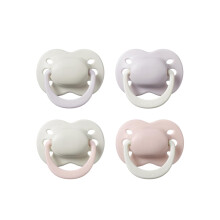 Tommee Tippee Newborn Soother, 0-2 Months, 4 Pack, Orthodontic Dummy, Extra Air Holes, Tiny Teat, 100% BPA Free, Steriliser Safe