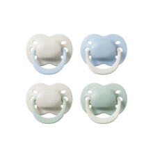 Tommee Tippee Newborn Soother, 0-2 Months, 4 Pack, Orthodontic Dummy, Extra Air Holes, Tiny Teat, 100% BPA Free, Steriliser Safe