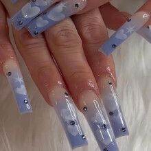Gifiky Uñas Postizas Graduadas Largas en Forma de Coffin con Corazón Azul 24 Piezas