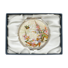 February Mountain Dual Magnification Compact Mirror - Present till Kvinna, Mamma, och Syster - Elegant och Unik