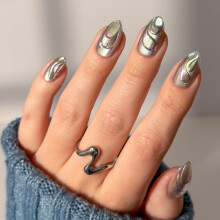 Glamnetic Press On Nails x Harry Potter - Unicorn Blood | Short Almond Fake Nails with Silver Chrome & 3D Swirl Design, Salon Quality Officially Licen