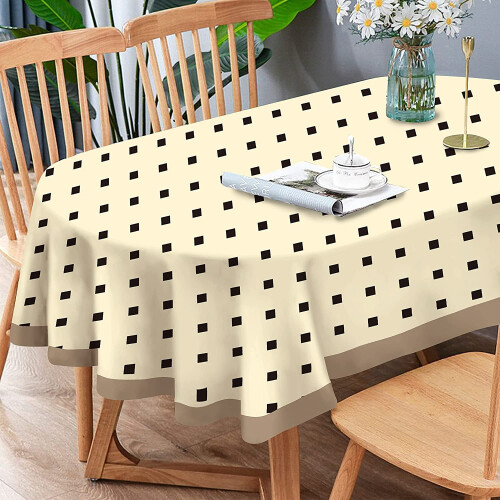 Geometrisk oval duk 137x182 cm