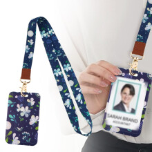 Cordón para identificación de piel sintética con forma de corazón y tarjetero deslizante