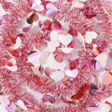 Valentijnsslinger van lametta met rode en roze hartjes, 9,9 meter