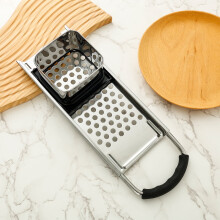Spaetzle-maskine i rustfrit stål med ergonomisk håndtag