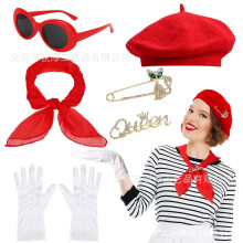 (Red suit) Set di 4 pezzi composto da occhiali da sole hippie, orecchini e collana piatta.