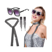 (Tassel Earring Set) Set di gioielli da discoteca anni '70: orecchini, collana e bracciale in metallo con paillettes per donna.