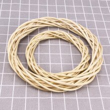 Ghirlanda rotonda in rattan intrecciato a mano con tralci di vite, 20 cm