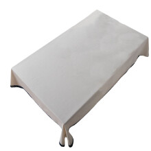 Knitterfreie, waschbare Tischdecke mit Fransen
