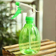 Botella pulverizadora de plástico transparente vacía para riego de plantas y flores, ideal para jardín y salón de belleza.