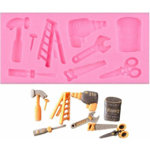 Ensemble de 2 outils de décoration pour gâteaux et cupcakes : moule à gelée en silicone avec échelle, marteau, tournevis et ciseaux.