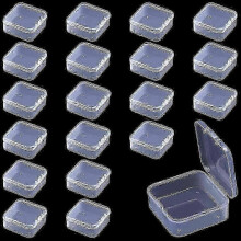 20 stuks kleine, doorzichtige plastic doosjes met vierkante deksels, mini-bakjes voor kralen, sieraden en pillen.
