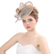 Hata Fascinator Mogaill le Cleití do Mhná