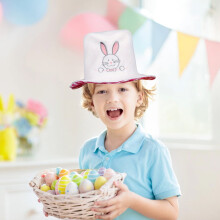 Bob de Pâques en velours rouge avec oreilles de lapin