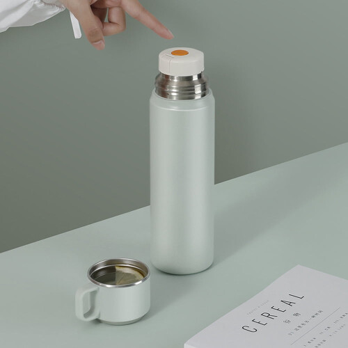 Bouteille d'eau isotherme en acier inoxydable 550 ml 1