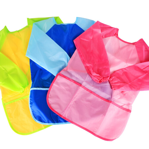 Wasserdichte Kinderschürze mit elastischen Bündchen und Taschen 1