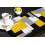 Set de 6 sets de table abstraits noirs et jaunes antidérapants 5