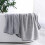 Serviette de bain en microfibre grise 55" x 27,5" 1