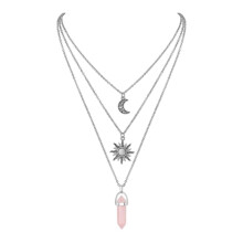 Sieraden met gelaagde look: zeshoekige agaat hanger met zon- en maanmotief, gotisch accessoire voor dames, drielaagse kristallen sieraden.