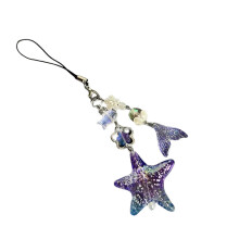 Llavero portátil acrílico con dije de sirenas artísticas, resistente y multicolor para uso diario.