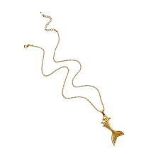 Elegante collar con colgante de estrella de mar, corazón y flores, con perlas de imitación. Joyería ligera para el cuello multicolor.