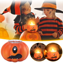 Pomarańczowy żywiczny świecznik w kształcie dyni na Halloween