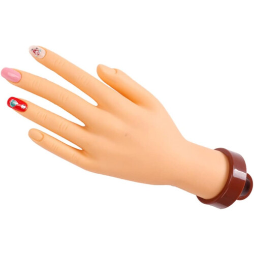 Modèle de manucure pour pose d'ongles en gel : entraînement