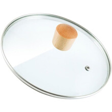Coperchio in vetro temperato per pentola, comodo al tatto, con manico in legno anti-trabocco, essenziale in cucina.