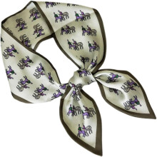 Foulard femme à fines rayures, foulard léger et décoratif pour le cou