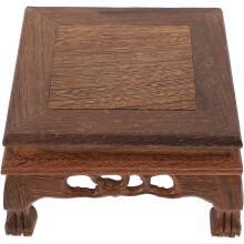 Socle rectangulaire en bois sculpté, élégant et lisse, idéal pour présenter des objets de collection. Bois massif de qualité. Antiquités.