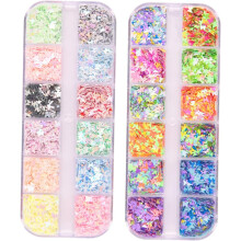 DIY-Maniküre: Glitzer-Nagelkunst, Pailletten-Nageldeko, Konfetti für Kunstprojekte