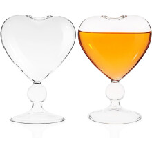 Copas de cóctel con diseño práctico y novedoso en forma de corazón, 2 unidades, fabricadas en material sintético.