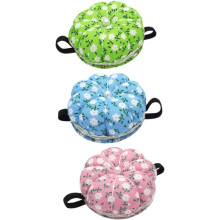 Juego de 3 alfileteros de costura con forma de calabaza y soporte para agujas de muñeca con banda elástica.