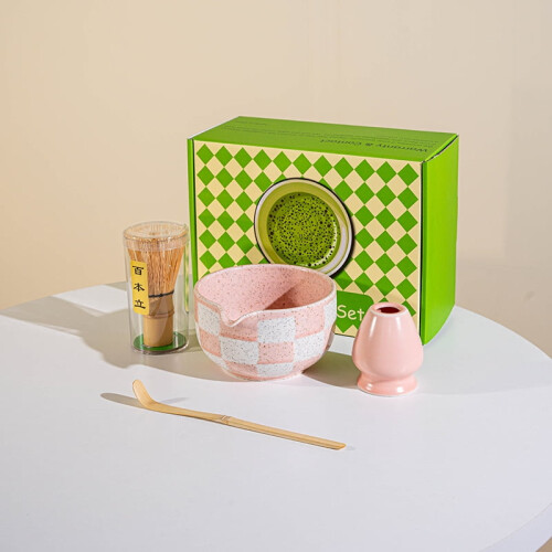Set da matcha giapponese: ciotola in ceramica, frusta in bambù, supporto e