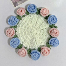 Suport croșetat cu trandafiri – Buchet vintage lucrat manual, pachet de 1