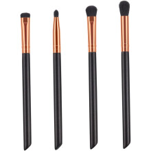 Kit de 4 pinceaux de maquillage Ă poils en nylon et manche en bois pour poudre et blush, usage professionnel.