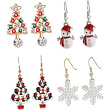 4 Paar weihnachtliche Hängeohrringe für Mädchen, Weihnachtsbaum- und Schneeflocken-Ohrringe, festlicher Ohrschmuck für Teenager-Mädchen