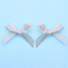 100 handgefertigte Schleifenanhänger, 1 cm breit, aus hochwertigem Polyester, wiederverwendbar
