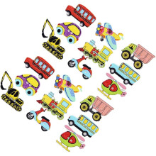 Boutons en bois à motifs de dessins animés, parfaits pour la couture et le scrapbooking. Design créatif et couleurs assorties.