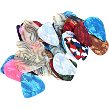 50 médiators pour guitare électrique en celluloïd, design ergonomique et délicat, couleurs vives, style folk.