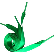 Paar flache, breite Seidenband-Schnürsenkel, grasgrün