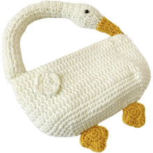 Gestrickte Umhängetasche für Damen mit Perlenkette und hochwertigem Material für Freizeit und Reisen