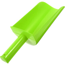 Kleine grüne Strandschaufel aus Kunststoff für leichtes Sandschaufeln
