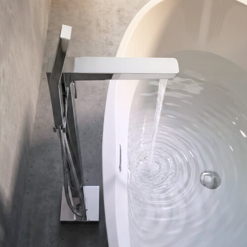 Dellonda Baridi Freestanding Bath Mixer Tap with Shower, Chrome - DH400 2