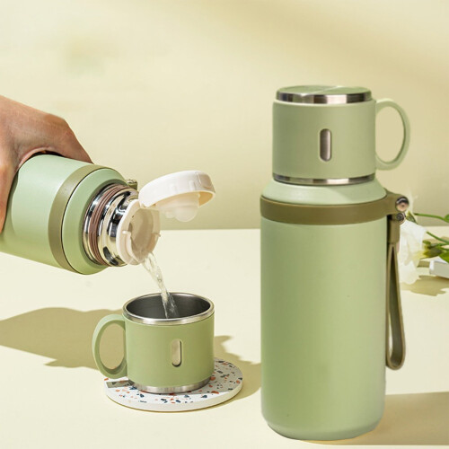 Bouteille de thé isotherme de 600 ml avec passoire