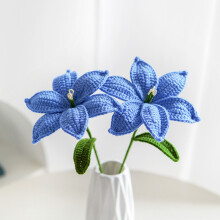 Bouquet de lys artificiels bleus au crochet (1 pièce)