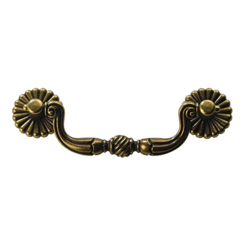 Skuffehåndtak i antikk bronse, senteravstand 7,6 cm