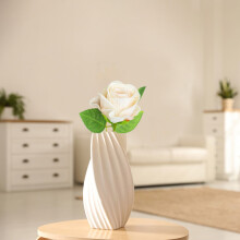 Rose rouge artificielle de 40 cm avec tige en fil de fer pour mariage et